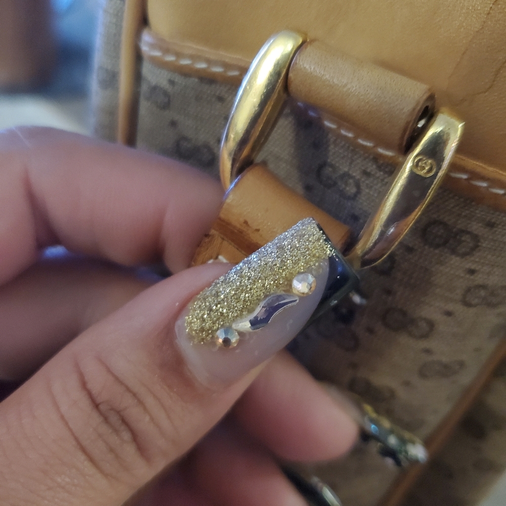 Gucci Tan and Brown Monogram Bag - Picture 14 of 16